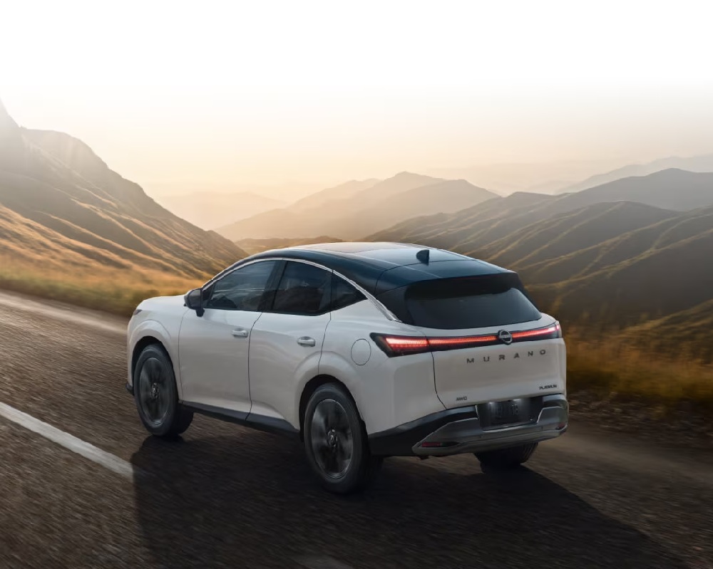 2025 White Nissan Murano